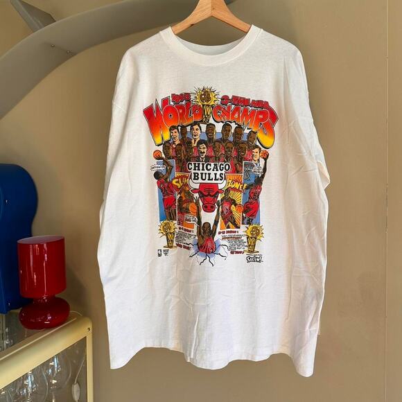 Vintage 1993 Chicago Bulls Shirt - Picture 1 of 8